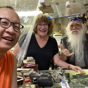 Taking a selfie with Julie and Paké