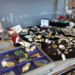 Costume Jewelry from 1930s to 1980s..........also have contemporary and locally crafted.