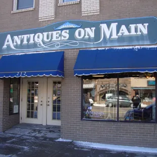 Front of the store, view looking south.