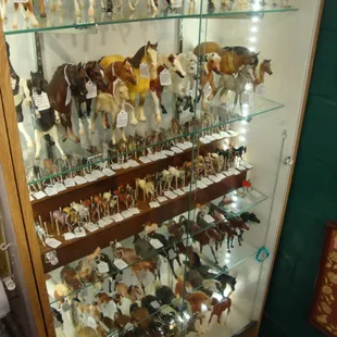 This person REALLY loves horses - an awesome display!