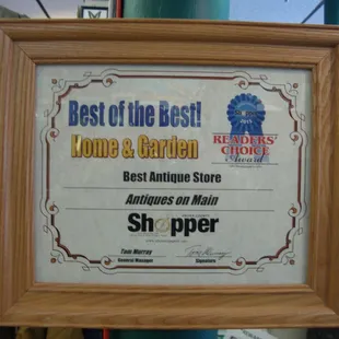 I disagree - they're okay - but NOT the best antique store in Anoka!