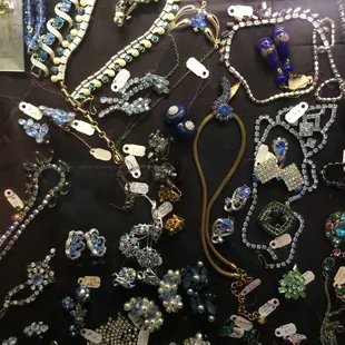 Antiques on The Corner Call (317) 869-1190 8444 E. Washington St. Indianapolis, Indiana 46219 ( Open 10:00 am - 6:00 pm ) 6 days a week