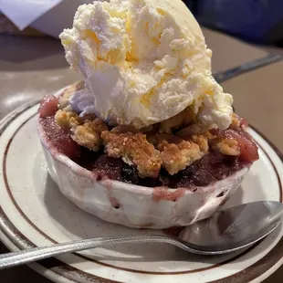 Cobbler with ice cream