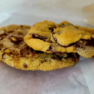 Honey Comb (3 stars) and Dark Chocolate Chip (3 stars)