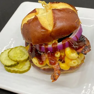 BBQ Mac &amp; Cheese Burger