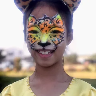 Cheetah face painting