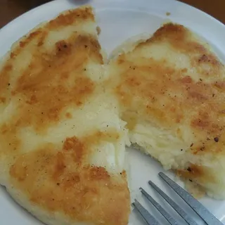 Arepa con Queso