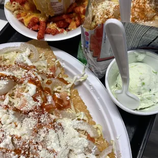 La Maru, duro preparado,tostielote,and ice cream scoop