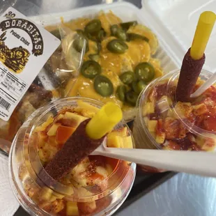 Mangonadas de nieve,nachos,papás con valentia