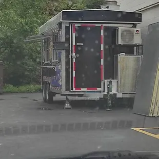 Right side of Sunoco gas station store