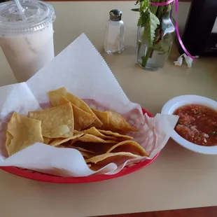 Horchata, chips, and salsa.