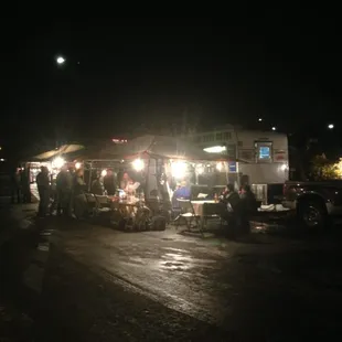 Food truck hangouts