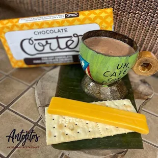 No importa la hora Una Buena taza  de #chocolate cortes con galletas y queso  siempre cae bien
#antojitosnavideñosrestaurant