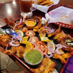 Y los camarones zarrandeados