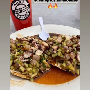 Strawberry lemonade  &amp; tostada de ceviche con pulpo