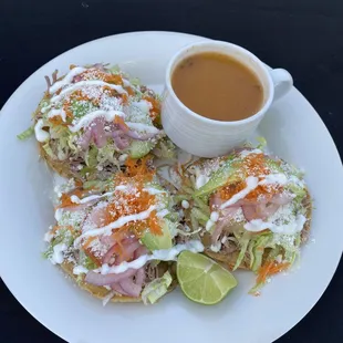 Tostadas de carne de res