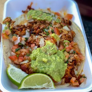 Campechano Taco: suadero and chorizo, guacamole, onions, cilantro (91/100)