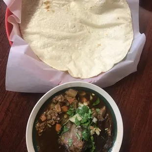 Birria de chivo con machito