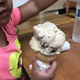 Medium ice cream cone