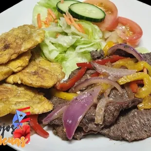 Tostones Rellenos Bistec