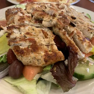 Greek salad with chicken