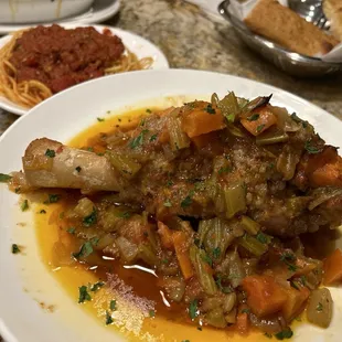 Lamp Shank with meat sauce Spaghetti