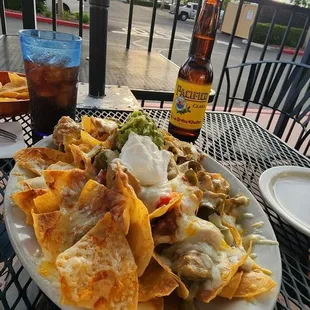 Enjoyed a nice dinner on the patio!awesome Chili Verde nachos
