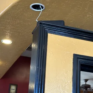 Exposed wires, Superghetto