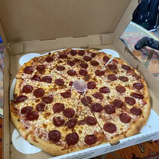 Super good pie. Cheese is outstanding.