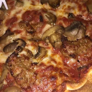 Sausage mushroom pepperoni