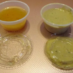 At left is the Italian Dressing offered by Antonio's. I replaced it with House Dressing (right) from Canasta's. Night and Day.