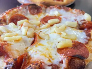 Bino's Pizza