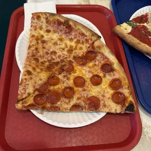 Regular slice and pepperoni slice