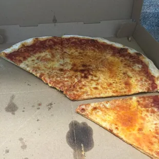 This the bomb pizza they made today and they're food is off the hook you can get your Spanish food or sandwiches from there