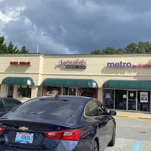 the outside of the restaurant