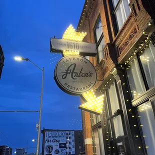 ramen and noodles, outside