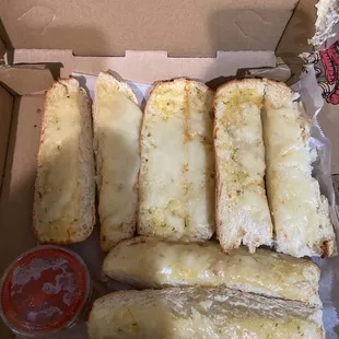 Garlic Bread with Mozzarella Cheese