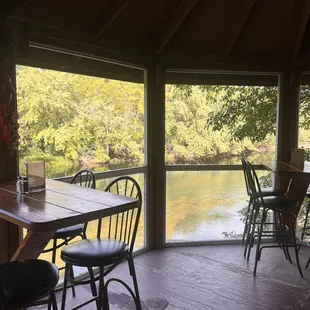 Upper patio-overlooking the Sauk River