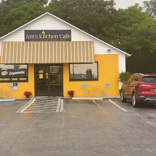 Ant's Kitchen Cafe front / exterior