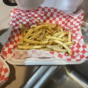 Fries seasoned with fresh cracked pepper