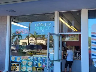 Country Club Donuts