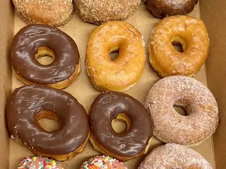 K & M Donuts