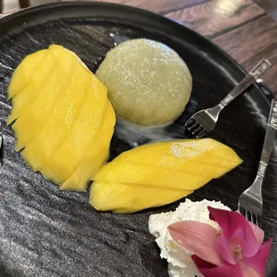 Mango sticky rice
