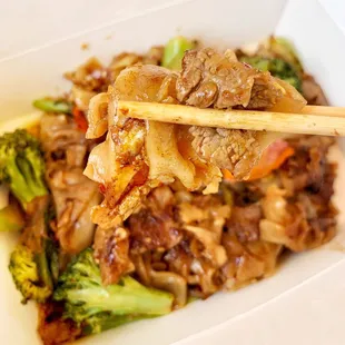 Pad Se Ew w/ beef