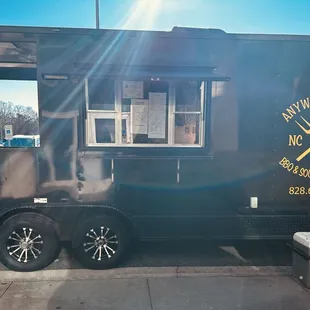a black food truck