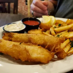 Fisherman&apos;s platter