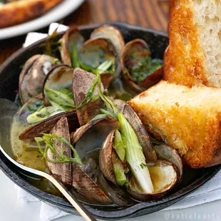 Clams, Sherry ,Green Garlic &amp; Toast