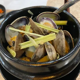 Steamed mussels with lemongrass (4/5)