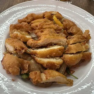 Drunken Noodles with Thai Fried Chicken