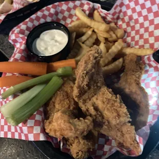 Tenders, plain. W/ crinkle fries